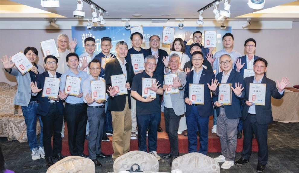 TWISA 理監事與會員代表合影